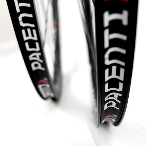 Forza 700c Wheelset, Centre-lock Disc brake, 12mm, Shimano